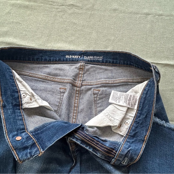 Old Navy Dark Blue Mid-Rise Jeans - Picture 4 of 11